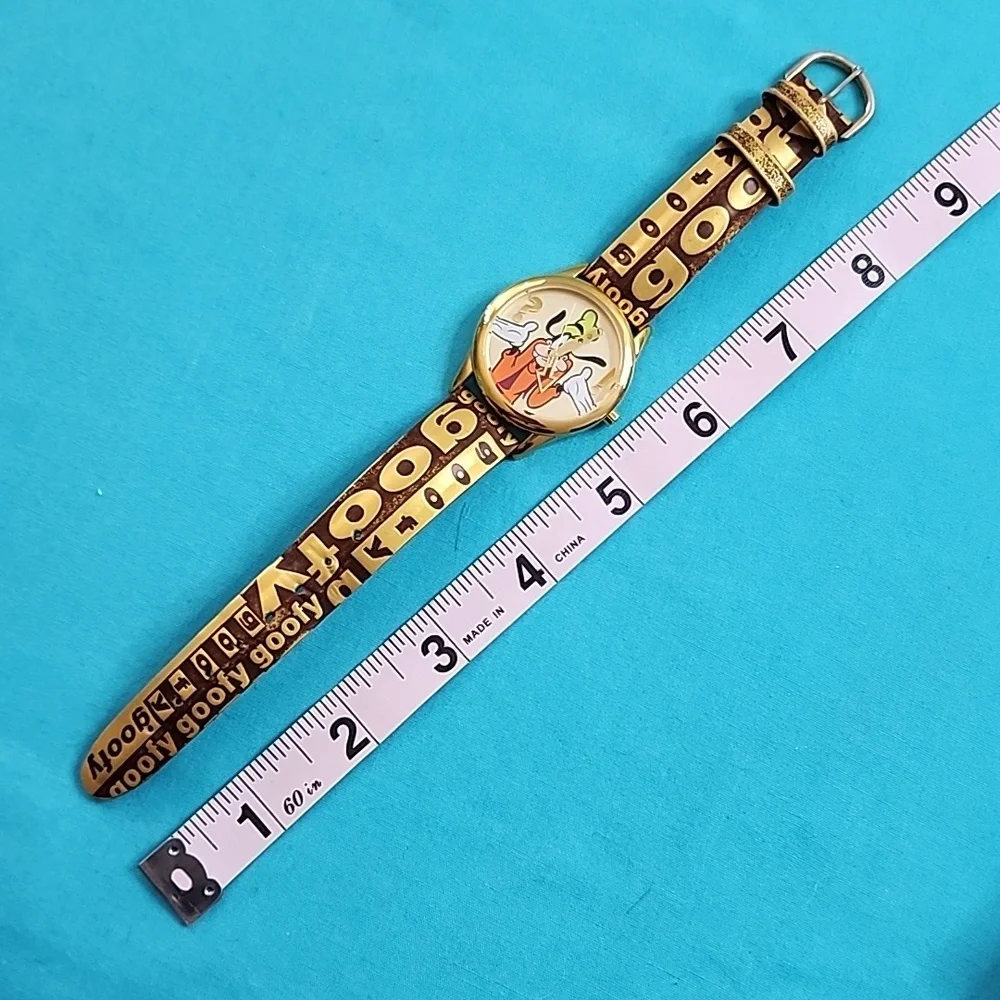 Vintage Rare Disney Gold Print Strap Goofy Watch